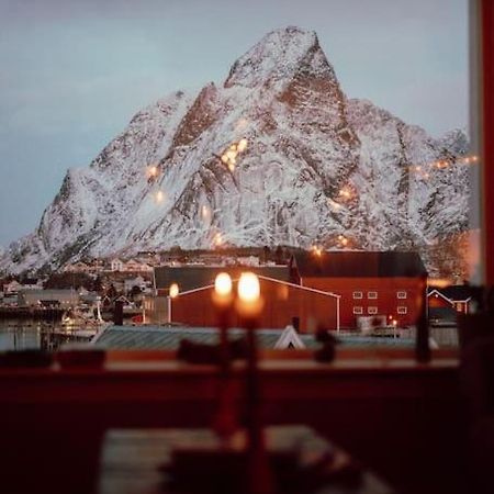 Reine Front View - Mountain & Seaview Villa ภายนอก รูปภาพ