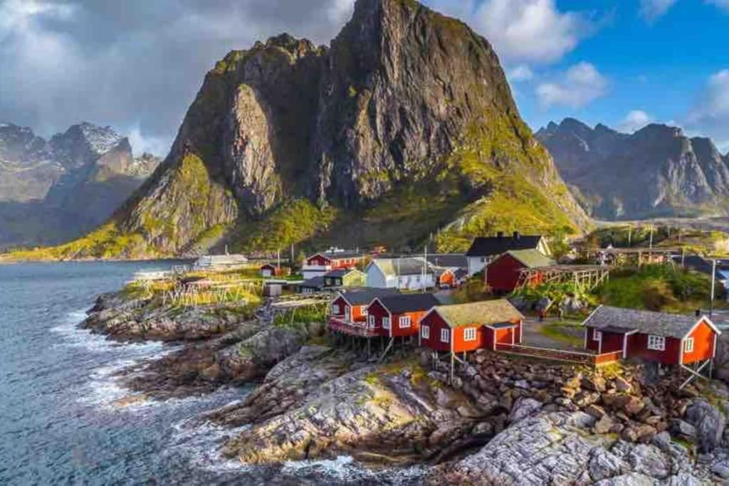 Reine Front View - Mountain & Seaview Villa ภายนอก รูปภาพ